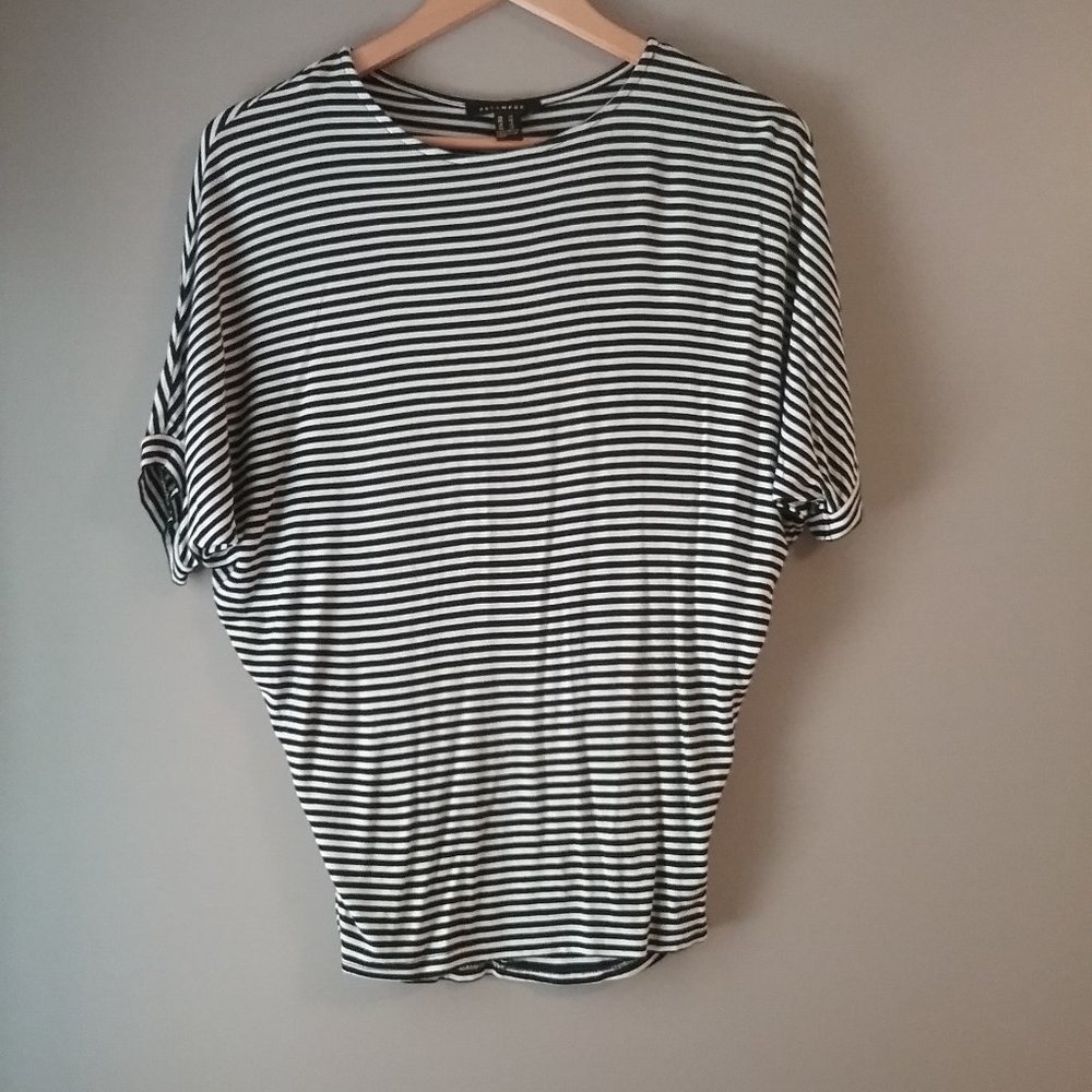 🌞 Revamped Top | Black White Striped Raglan | XS
